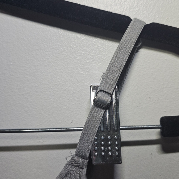 Forever 21 Heather Gray Scoop Neck Tank - Picture 4 of 4